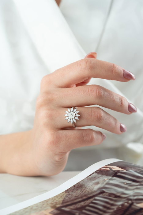 Heliophilia Silver Anillo de Plata Esterlina Ajustable con Recubrimiento de Oro Heliophilia Silver Anillo de Plata Esterlina Ajustable con Recubrimiento de Oro